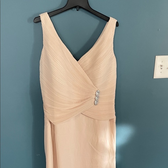 Daymor Couture Dresses & Skirts - Cream Evening Gown - Daymour Couture